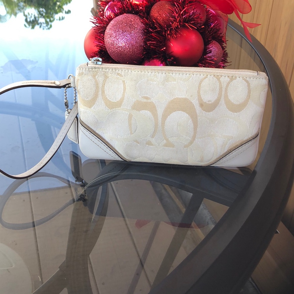 Coach Carly wristlet